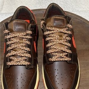 Nike Dunk Low Retro. LT British Tan/Picante Red